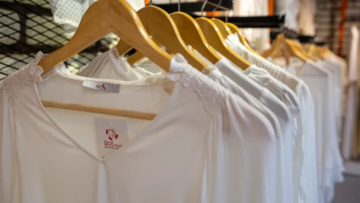 IMG_7A00BB-E78F67-82D86D-F5869C-C621F4-557DF7