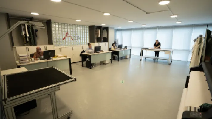 IMG_965067-50B6DB-D322A3-EE728C-3CB20A-FD00A8