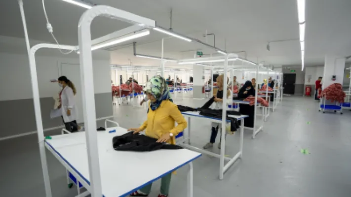 IMG_F09FBA-7A637E-1107F4-6C3227-1C83CA-6E7D6B